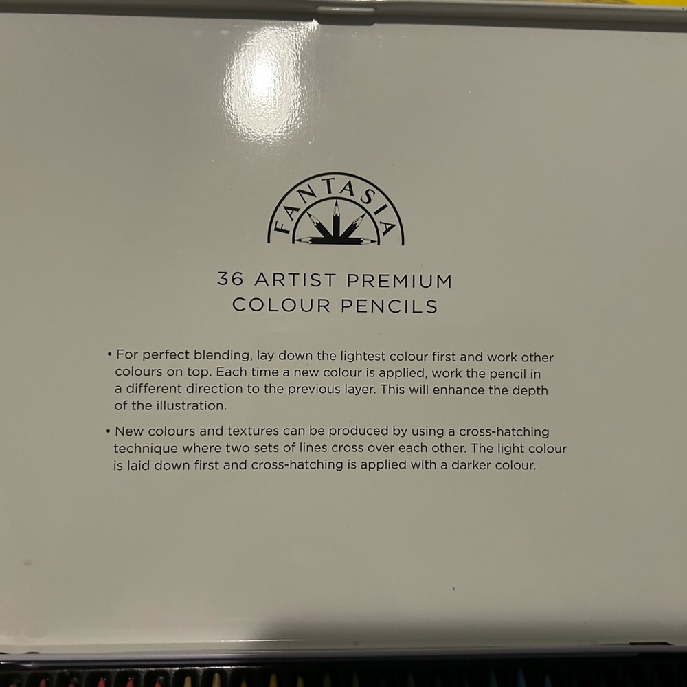 New Fantasía 36 Colored Pencils Set - Picture 4 of 6